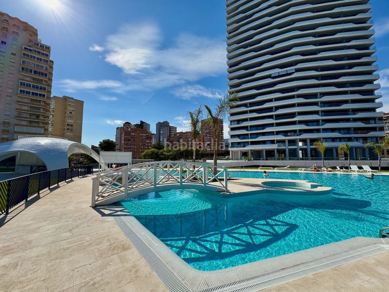 Foto 28dba810-fe8f-40b0-815c-aab464b9d165. Apartament amb calefacció piscina a Playa Poniente Benidorm