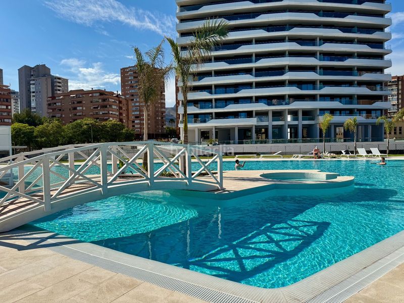 Foto 21230c9f-ee1a-475f-aefa-3f5915c0493e. Apartament amb calefacció piscina a Playa Poniente Benidorm