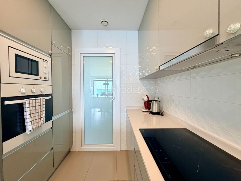 Foto 2bdeb62b-e1ba-4ebb-b9e5-aab60ee5e060. Apartament amb calefacció piscina a Playa Poniente Benidorm
