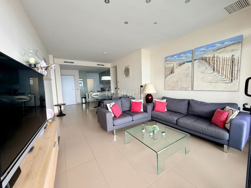 Foto 62a150a4-07e9-4de6-94a0-1f680a2b7f98. Apartament amb calefacció piscina a Playa Poniente Benidorm