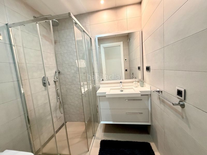 Foto 9e94baae-adf6-42f8-a9a5-3653a6401a80. Apartament amb calefacció piscina a Playa Poniente Benidorm