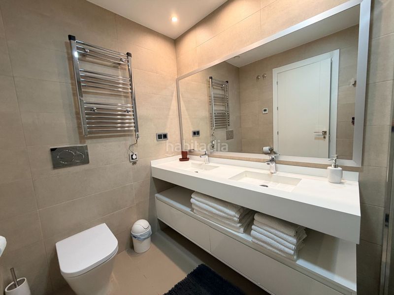 Foto ed7bd0cc-74b7-41d9-b9c9-6687cbf4db07. Apartament amb calefacció piscina a Playa Poniente Benidorm