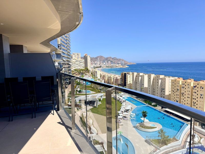 Foto 5c46c105-8fcc-4ecd-b1b6-cde1488a7601. Lloguer apartament amb piscina a Playa Poniente Benidorm