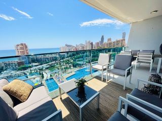 Lloguer Apartament a Playa Poniente. Magnifico apartamento con vistas al mar