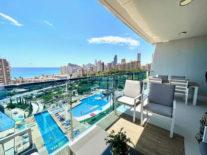 Foto 16724c2c-800d-4228-9d82-319bea0e6d17. Lloguer apartament amb piscina a Playa Poniente Benidorm