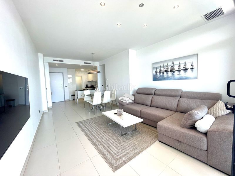 Foto 2070391d-b811-4a60-a103-10be9e1fe251. Lloguer apartament amb piscina a Playa Poniente Benidorm