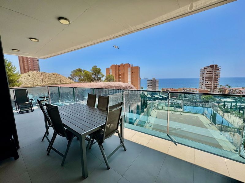Foto 21f5bf36-c001-48e1-80e2-9d4628e699c4. Lloguer apartament amb piscina a Playa Poniente Benidorm