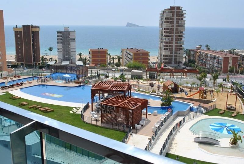 Foto 87601af1-bbe9-4d6f-8a73-0c37b6425081. Lloguer apartament amb piscina a Playa Poniente Benidorm