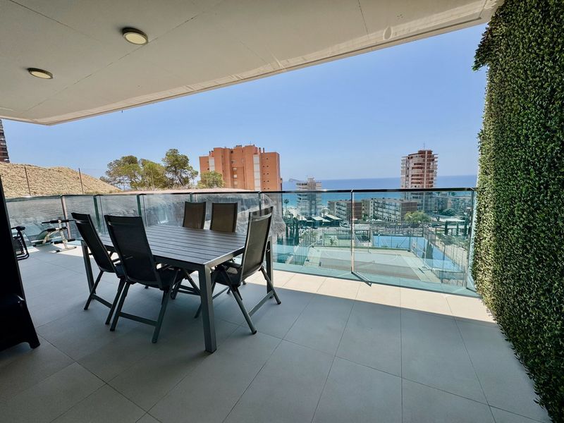 Foto a6660543-bbba-49c9-88df-cac41a7016a5. Lloguer apartament amb piscina a Playa Poniente Benidorm