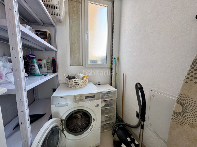 Foto c015cc83-b870-436f-bfae-e362c8b19ede. Lloguer apartament amb piscina a Playa Poniente Benidorm