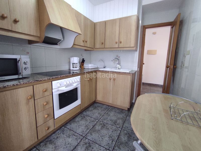 Foto e1c75baa-c4cb-4e31-abb6-3ef7a2b9cd58. Edifici a Centre La Ràpita