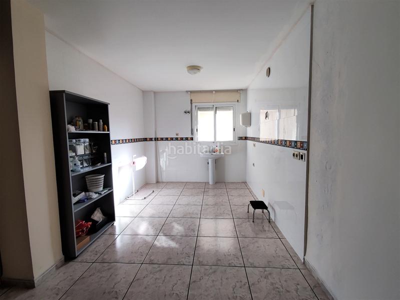 Foto 16aedbf7-9b82-487c-a161-ab34c055efb2. Edificio in Centre La Ràpita