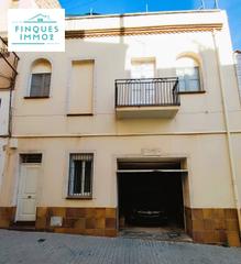 Casa bifamiliare  Carrer de l'estrella