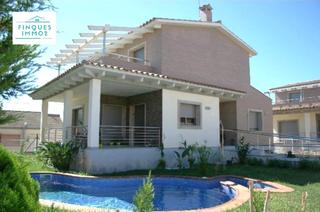 Xalet a Aldea (L´). En venta precioso chalet independiente en l'aldea