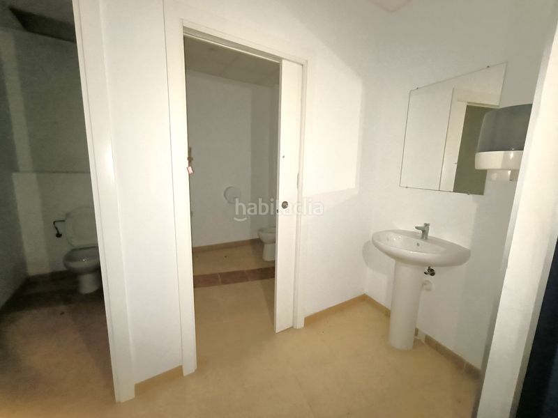 Foto 1288e23f-e0e8-45fa-9fd7-45847d773f32. Local comercial a Nord La Ràpita
