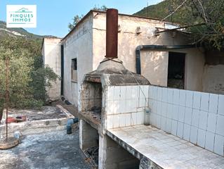 Landgut in Nord. Finca rústica con caseta en venta en la ràpita