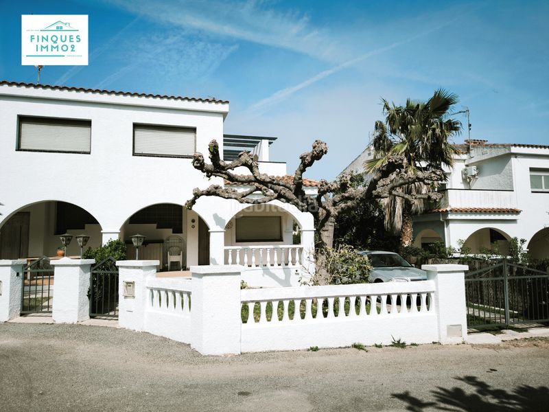 Foto aaa237d9-a26b-4998-900e-802a82f9a521. Casa adossada a Alcanar