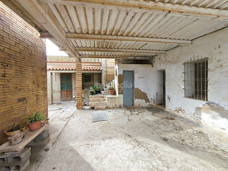 Foto 08a6577a-fad0-4767-a858-054e3cad97da. Masia amb aparcament a Aldea (L´)