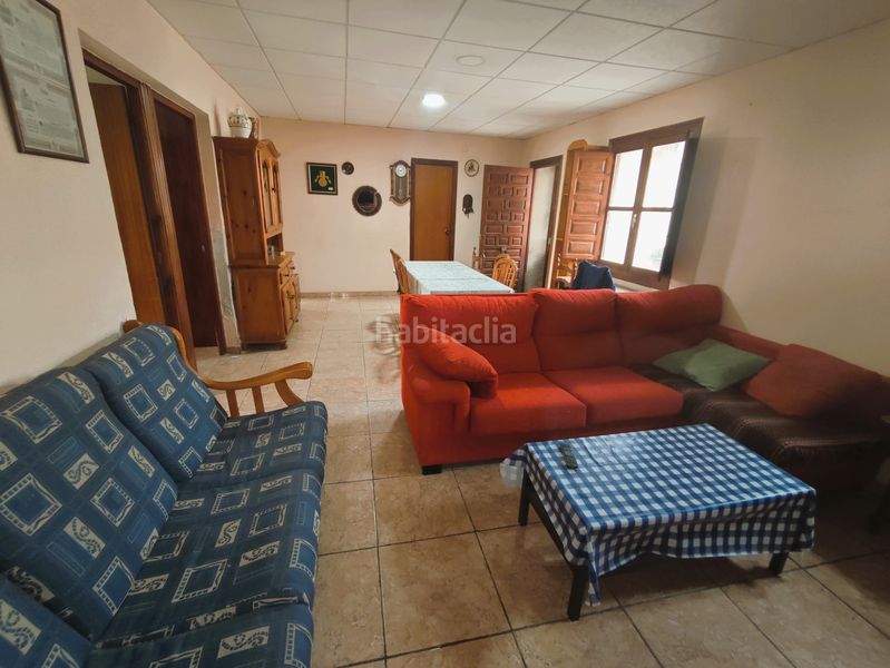 Foto 4e41c80b-8d39-42b1-9838-9b81d2c002ef. Masia amb aparcament a Aldea (L´)