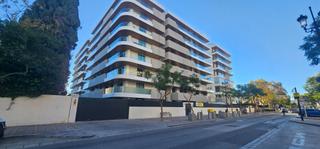 Miete Autoparkplatz in Santa amalia 17. Alquiler de plazas de aparcamiento en edificio jade tower fuengi