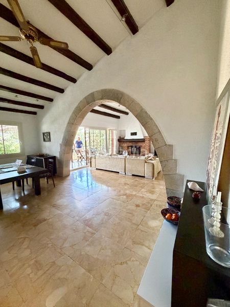 Foto f1710b22-f50a-4d67-9304-f973f1877605. Casa amb aparcament a Canyelles Lloret de Mar