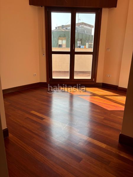 Foto ed91de5e-826e-4316-aedf-2239868eb6c0. Dúplex a calle ortiz otáñez 32 a Santoña