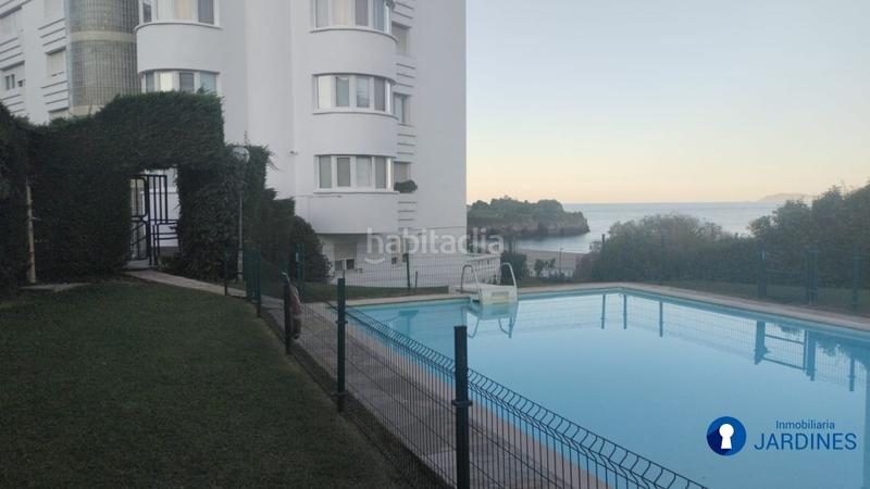 Foto 56c3f0d3-f288-49dd-8921-03176ee3307b. Flat with heating pool in Playa Ostende Castro - Urdiales