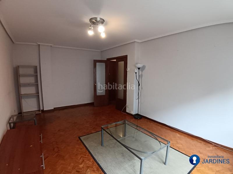 Foto b4fde05a-3dd1-42d1-b453-71ad9ce54f7c. Flat with heating in La Peña Bilbao