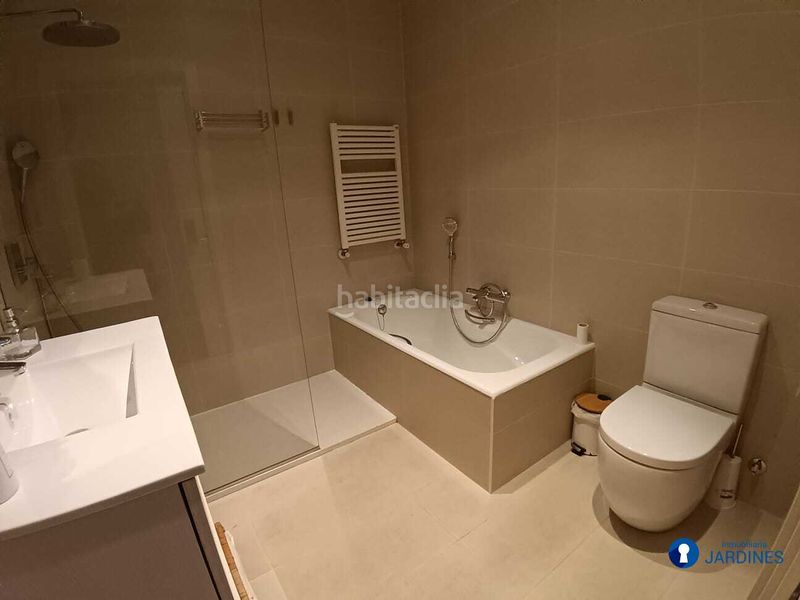 Foto 51ee240f-4c87-4c55-b8f6-8c712354fee5. Lloguer pis amb calefacció aparcament a Ensanche - Moyua - Diputación Bilbao