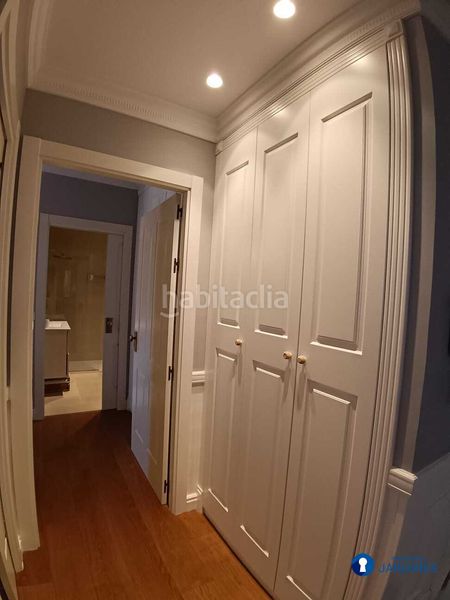 Foto d26f0b39-70ab-48c8-a4ac-7bd1e435678b. Lloguer pis amb calefacció aparcament a Ensanche - Moyua - Diputación Bilbao