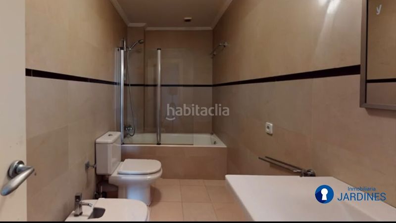 Foto 1f959244-b9b2-4ed5-8977-aa23b7160752. Piso  en abando en Zabalburu Bilbao