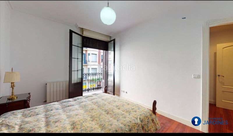 Foto ab2e5b22-1081-4b78-970f-08fbb5e3d4ee. Piso  en abando en Zabalburu Bilbao