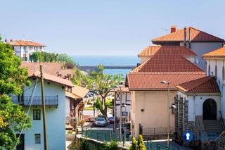 Casa a Zierbena. Se vende casa con terreno en zierbena