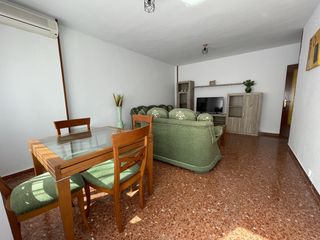 Location Appartement à La Estación. Se alquila piso reformado en san fernando