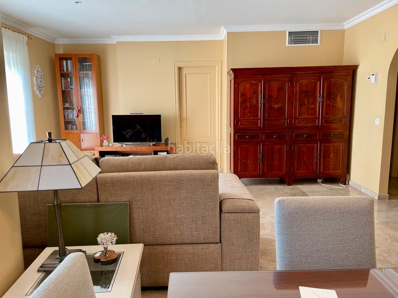 Foto 90db0cce-4e14-4662-a431-30f125bc58c4. Pis amb calefacció aparcament piscina a Valdepasillas - La Paz - Huerta Rosales Badajoz