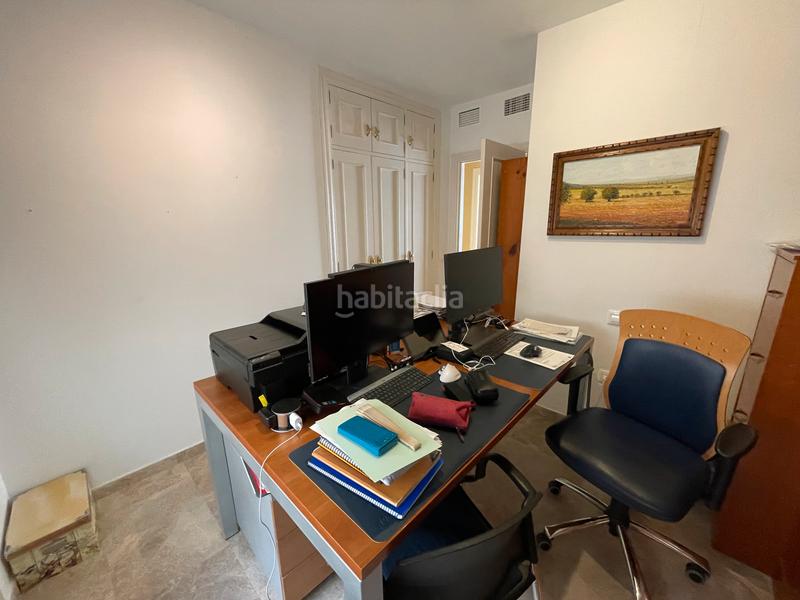 Foto b4edea0f-7fc6-4ee6-bd05-7247b232bd6b. Pis amb calefacció aparcament piscina a Valdepasillas - La Paz - Huerta Rosales Badajoz