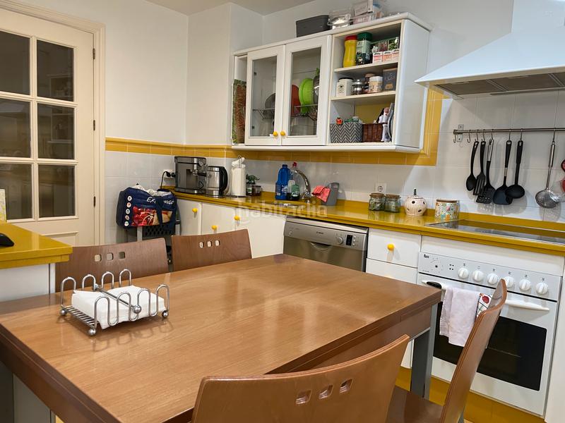 Foto d70b53d2-d61d-4ae1-a9bb-4e38b2cd6e9d. Pis amb calefacció aparcament piscina a Valdepasillas - La Paz - Huerta Rosales Badajoz