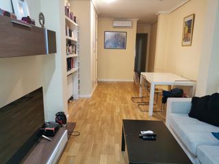 Miete Etagenwohnung in Casco Antiguo. Alquiler de piso en el centro