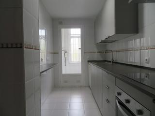 Affitto Appartamento  Calle francisco pedraja muñoz. Piso sin amueblar en alquiler