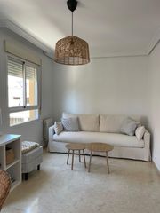 Affitto Piccolo appartamento in Casco Antiguo. Se alquila apartamento en el casco antiguo