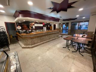 Local commercial à Avenida Tomás Romero de Castilla