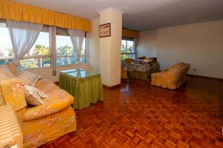 Flat  Ronda del pilar