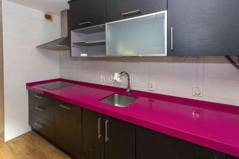 Foto b335582f-75ac-449f-b09a-f4e61b3985a7. Appartement dans avenida camino de los rostros 6 dans Badajoz