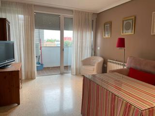 Miete Etagenwohnung in Avenida Elvas. Alquiler de piso en avenida de elvas