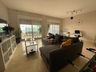 Location Maison jumelée à Avenida Elvas. Alquiler de casa adosada en avenida de elvas