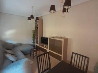 Miete Appartement in Casco Antiguo. Alquiler de piso en ronda del pilar