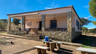 Rent Chalet in Codosera (La). Alquiler de casa rural