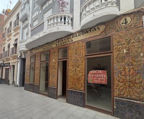 Local Comercial a Jose de gabriel estenoz 13