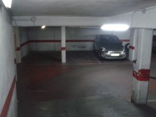 Alquiler Parking coche  Calle manuel saldaña