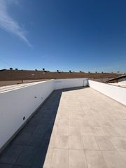 Casa pareada en Carretera de Sevilla - Los Montitos. Venta de casa pareada a estrenar.